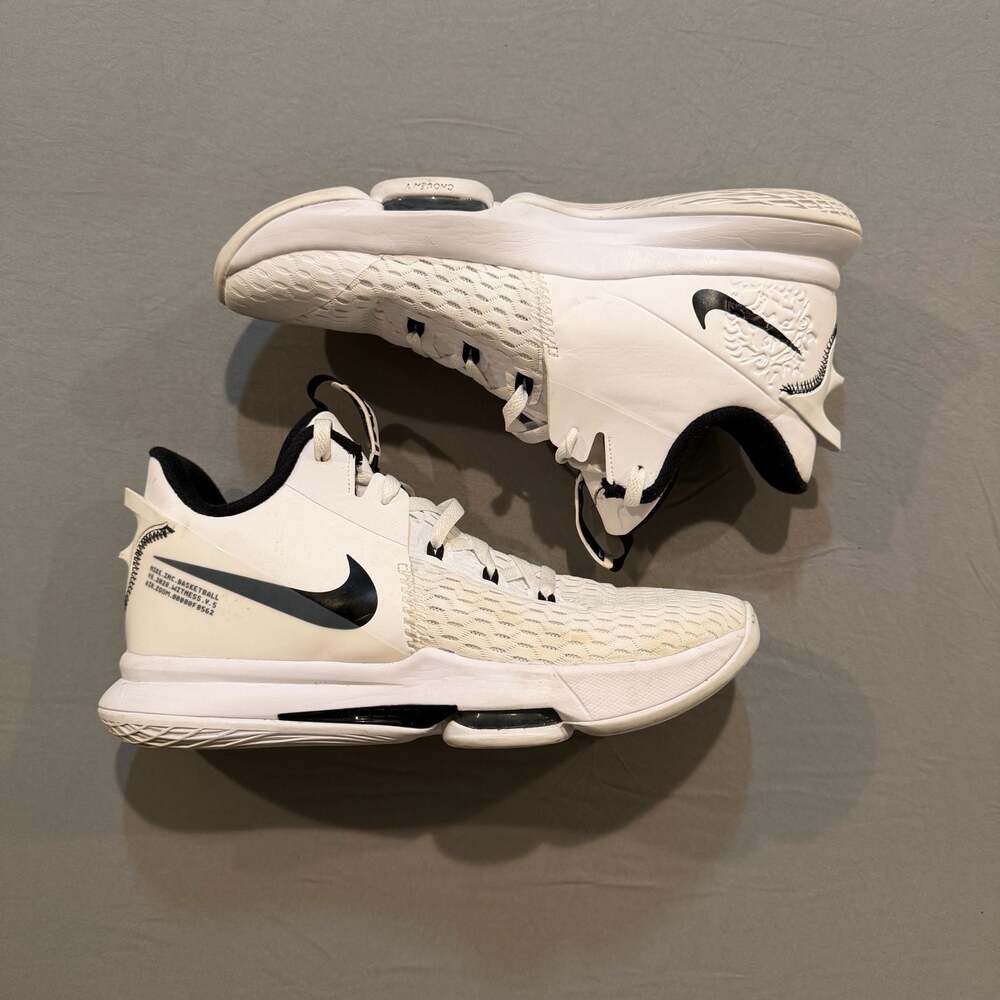 Nike LeBron Witness V 5 White Black Men's Basketball Shoes CQ9380-101 Size 12.5